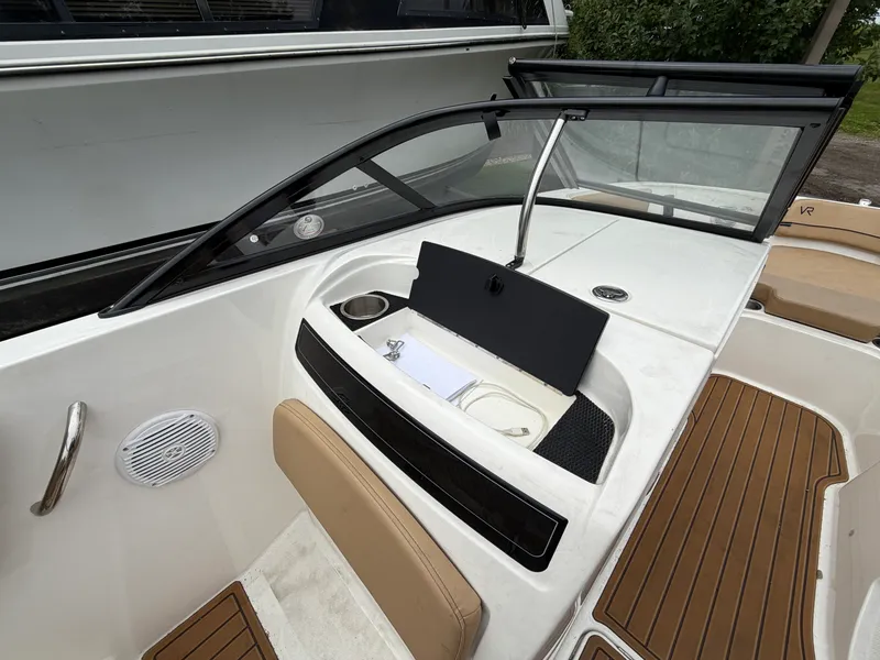 Slide: The Image of Bayliner VR6 Bowrider 2023 - 16