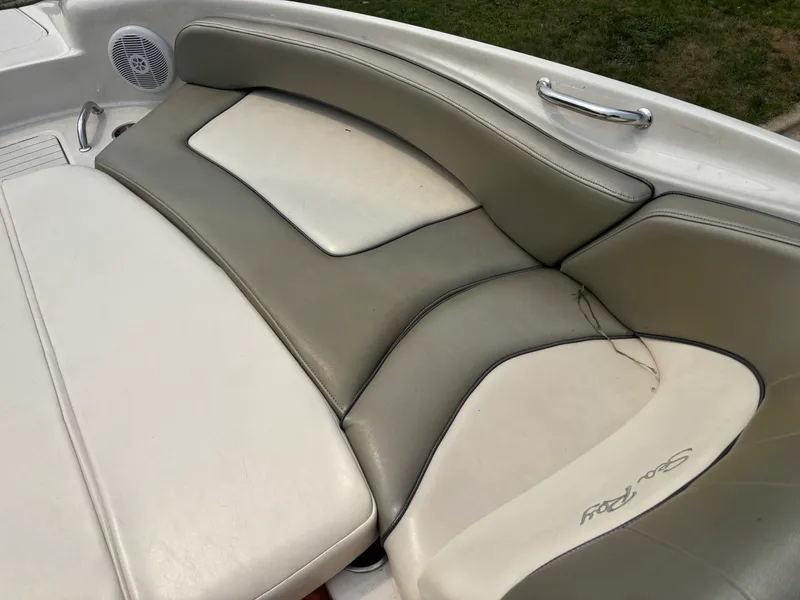 Slide: The Image of Sea Ray 240 SUNDECK 2005 - 11