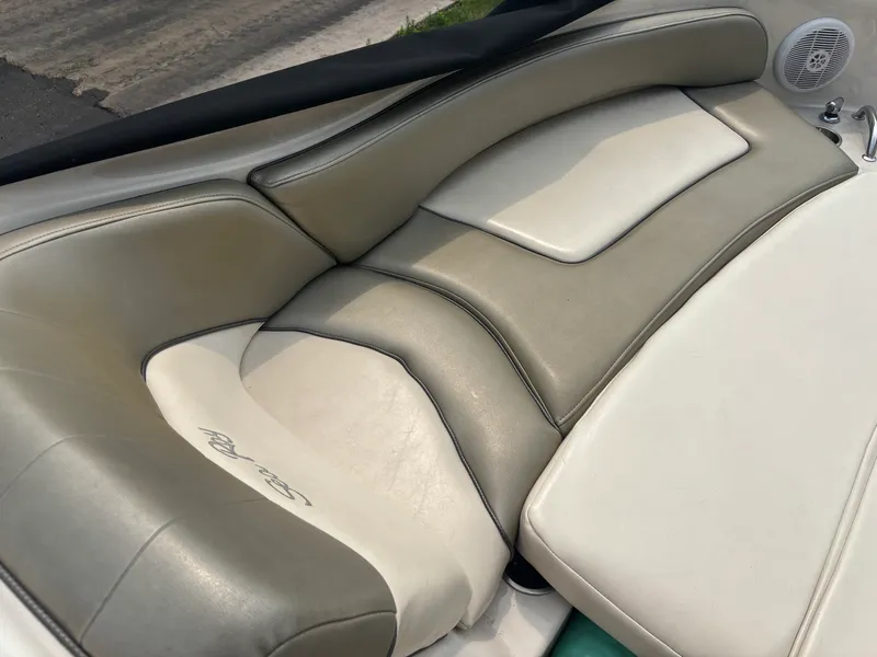 Slide: The Image of Sea Ray 240 SUNDECK 2005 - 12