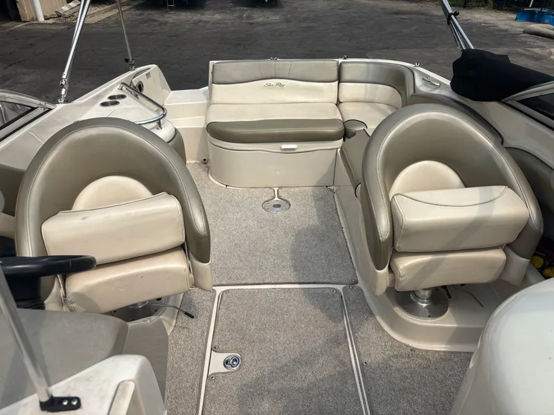 Slide: The Image of Sea Ray 240 SUNDECK 2005 - 10
