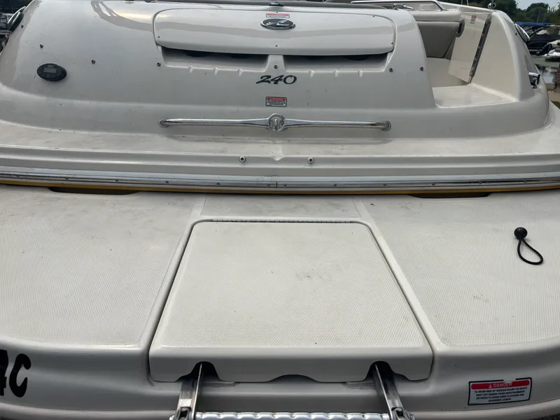 Slide: The Image of Sea Ray 240 SUNDECK 2005 - 8