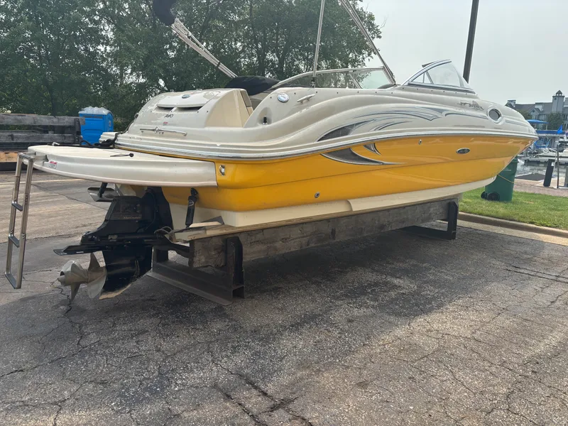 Slide: The Image of Sea Ray 240 SUNDECK 2005 - 7