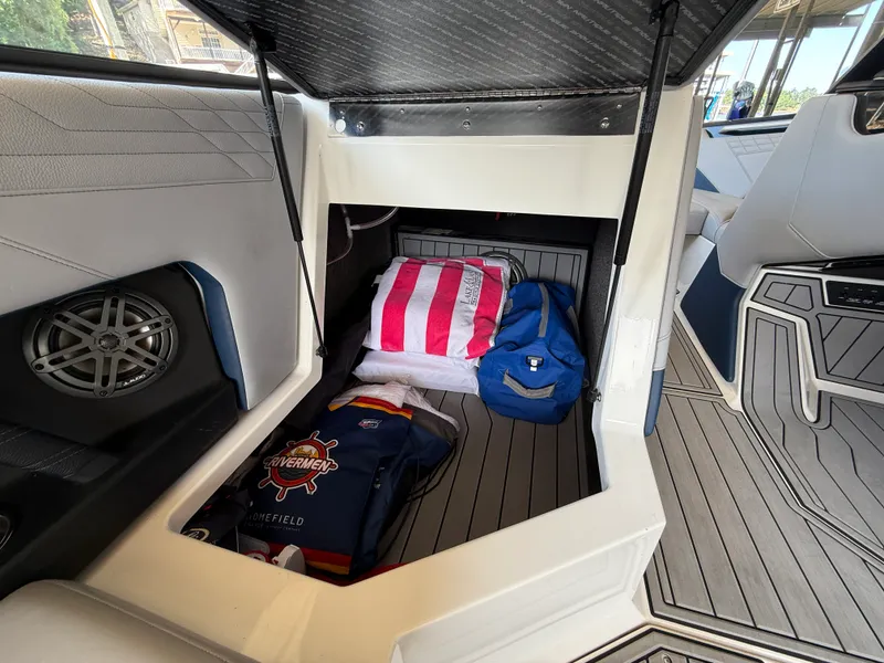 Slide: The Image of Nautique SUPER AIR S23 2022 - 39