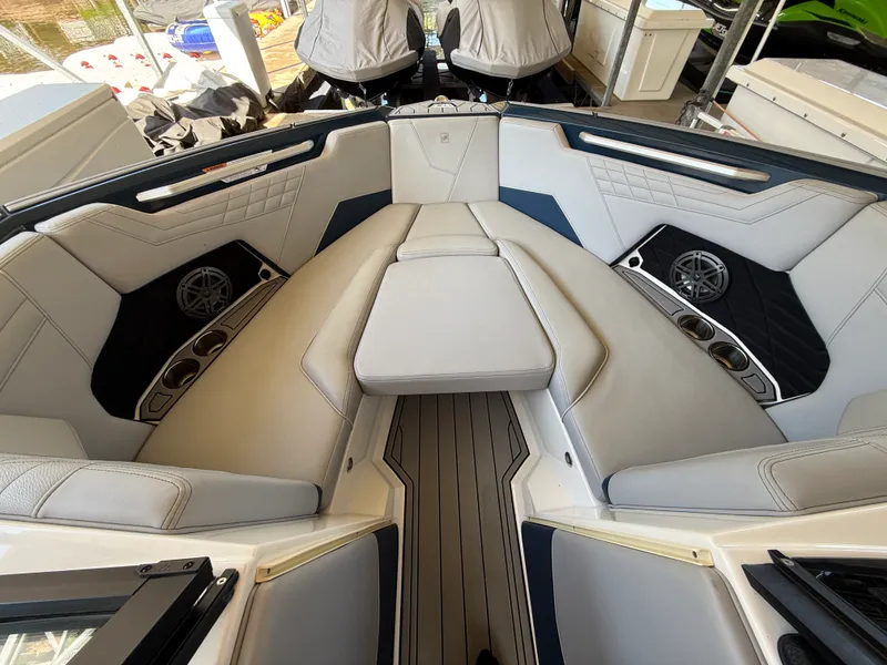Slide: The Image of Nautique SUPER AIR S23 2022 - 25