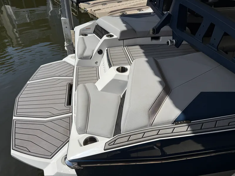 Slide: The Image of Nautique SUPER AIR S23 2022 - 6