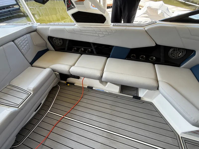 Slide: The Image of Nautique SUPER AIR S23 2022 - 22