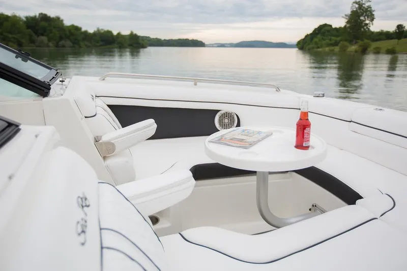 Slide: The Image of Sea Ray 270 Sundeck 2016 - 13