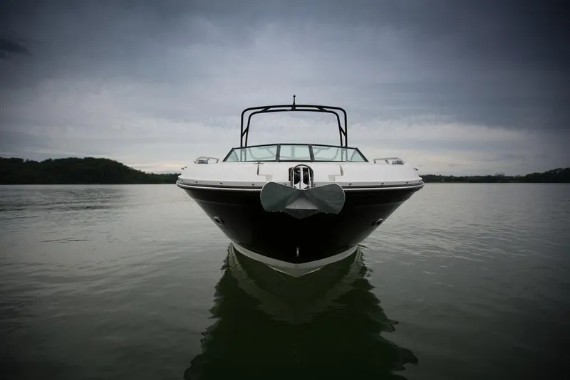 Slide: The Image of Sea Ray 270 Sundeck 2016 - 55