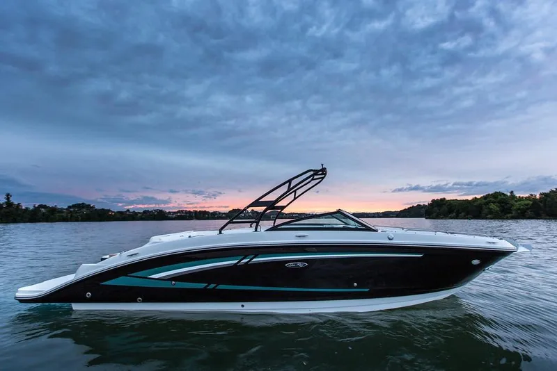Slide: The Image of Sea Ray 270 Sundeck 2016 - 7