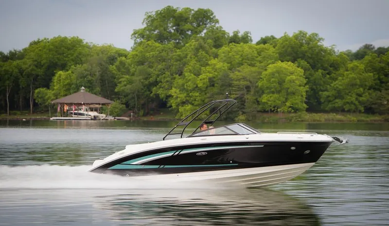 Slide: The Image of Sea Ray 270 Sundeck 2016 - 51