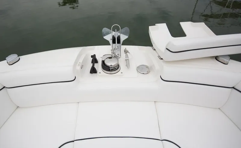 Slide: The Image of Sea Ray 270 Sundeck 2016 - 35