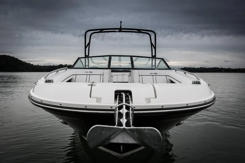 Slide: The Image of Sea Ray 270 Sundeck 2016 - 19