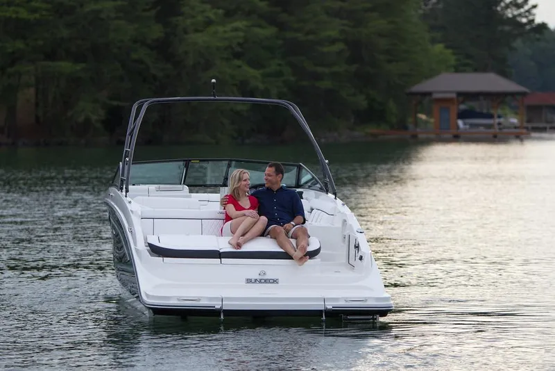 Slide: The Image of Sea Ray 270 Sundeck 2016 - 25