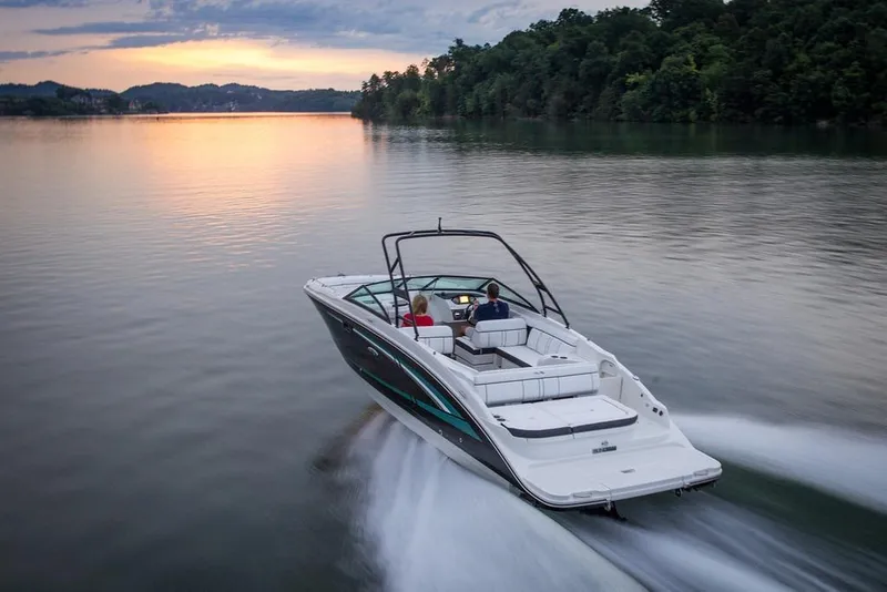 Slide: The Image of Sea Ray 270 Sundeck 2016 - 22
