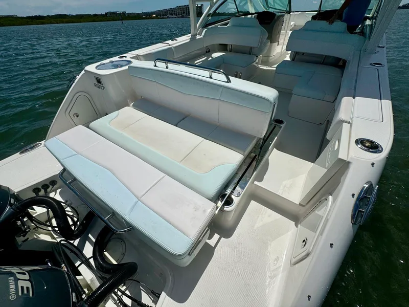 Slide: The Image of Robalo R317 Dual Console 2019 - 29