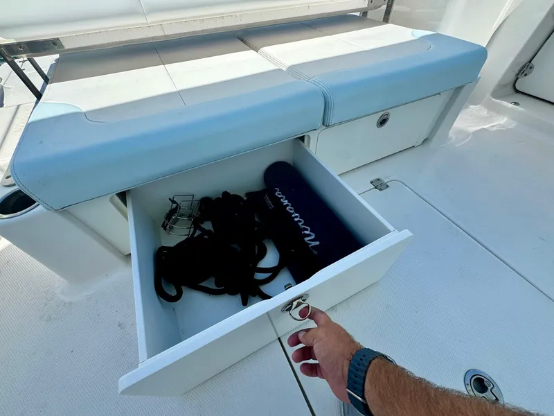 Slide: The Image of Robalo R317 Dual Console 2019 - 45