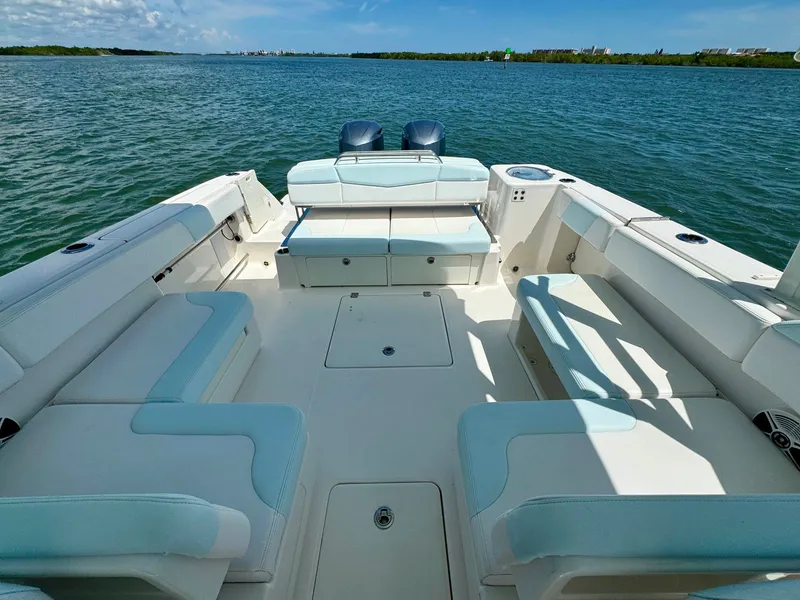 Slide: The Image of Robalo R317 Dual Console 2019 - 48