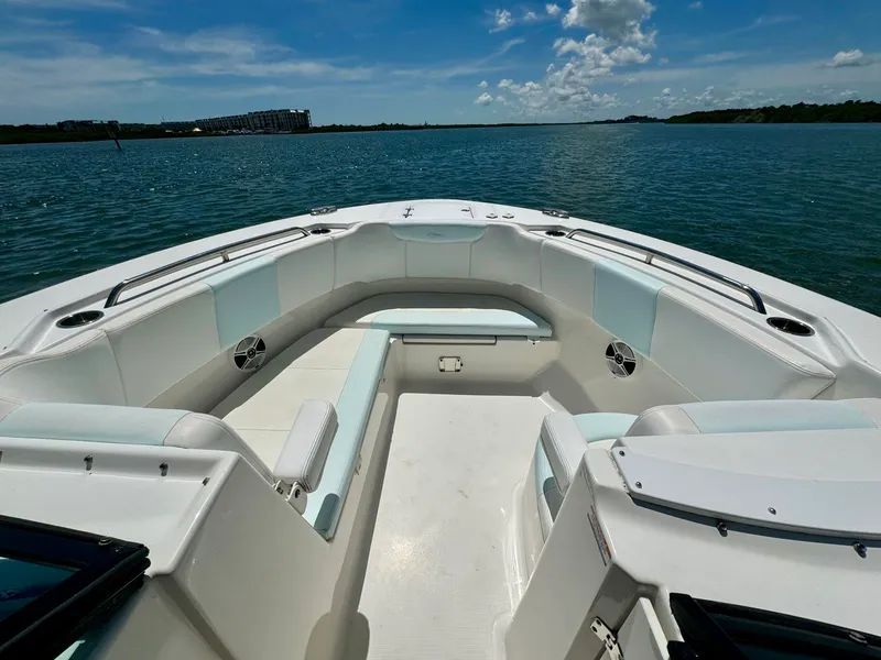 Slide: The Image of Robalo R317 Dual Console 2019 - 5