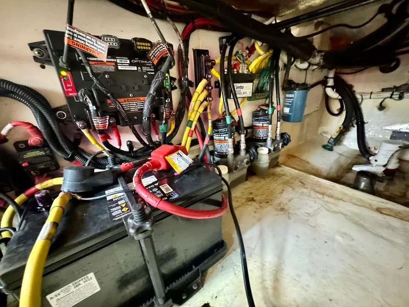 Slide: The Image of Robalo R317 Dual Console 2019 - 56