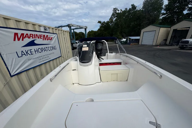 Slide: The Image of Boston Whaler 160 Super Sport 2027 - 15