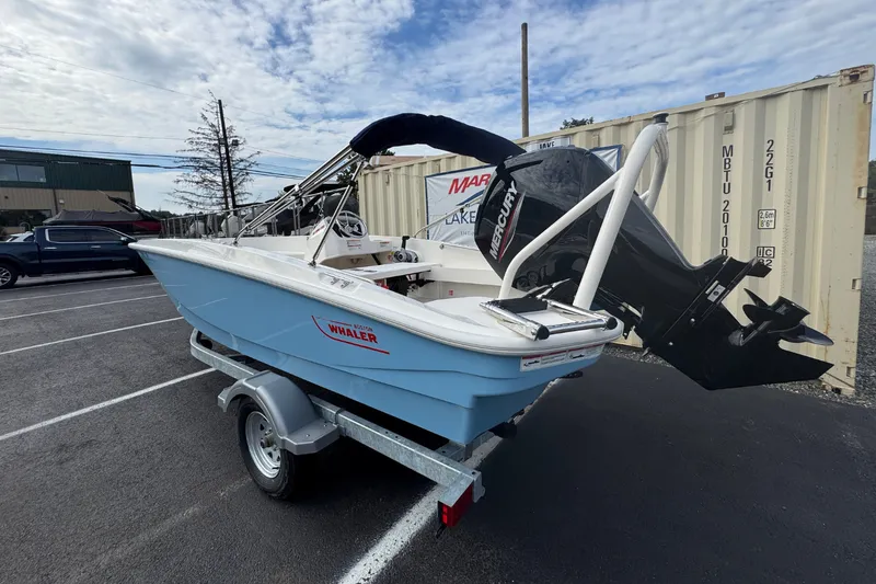 Slide: The Image of Boston Whaler 160 Super Sport 2027 - 4