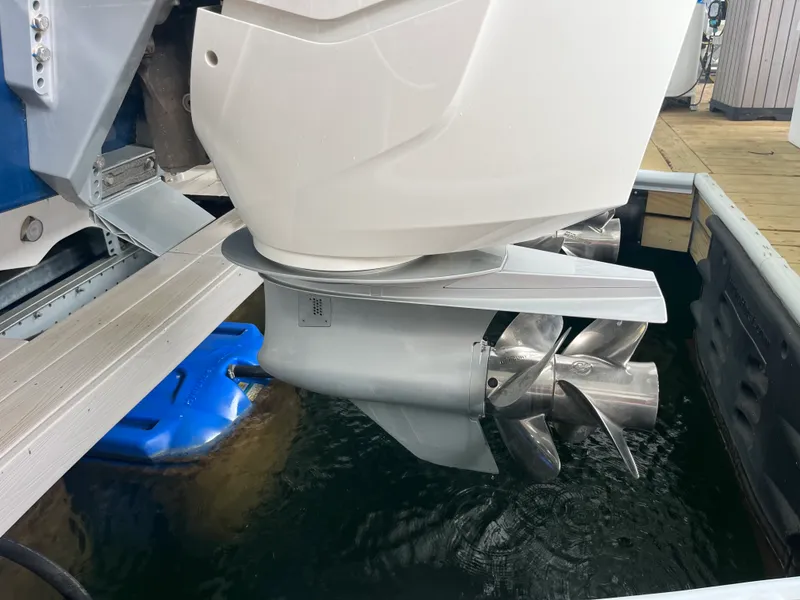 Slide: The Image of Aviara AV40 OB 2023 - 106