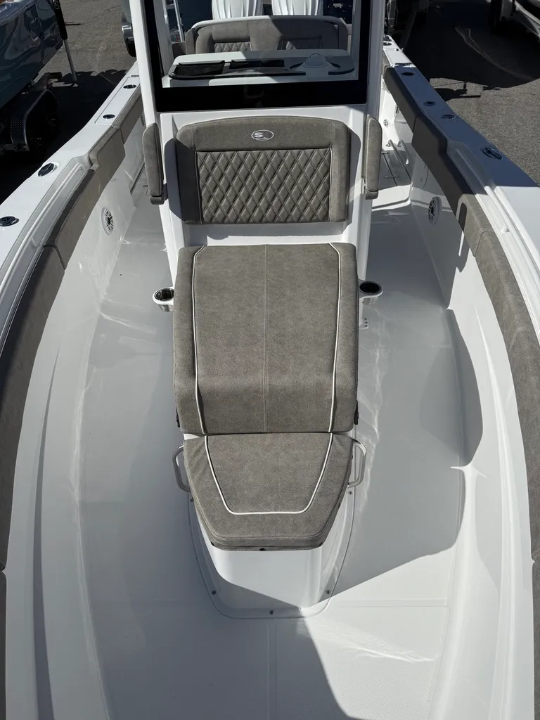 Slide: The Image of Sea Hunt Ultra 275 CB 2026 - 5