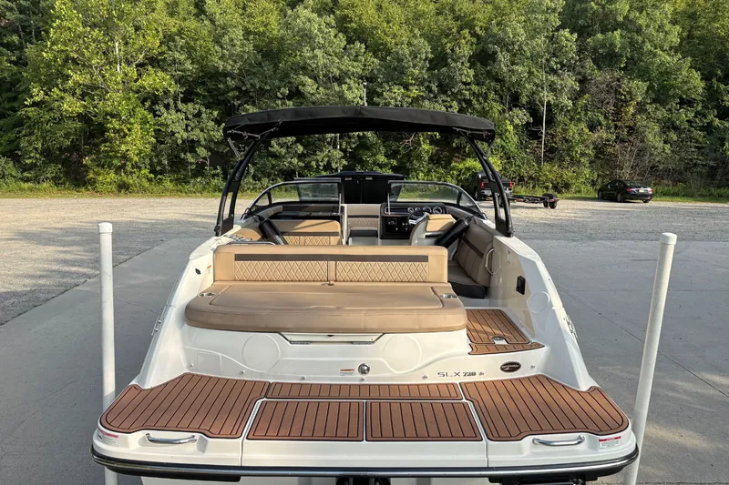 Slide: The Image of Sea Ray 230 SLX 2017 - 3