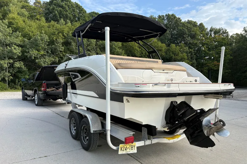 Slide: The Image of Sea Ray 230 SLX 2017 - 2