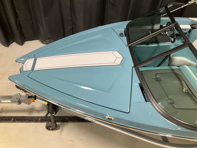 Slide: The Image of Mastercraft Prostar 2025 - 37