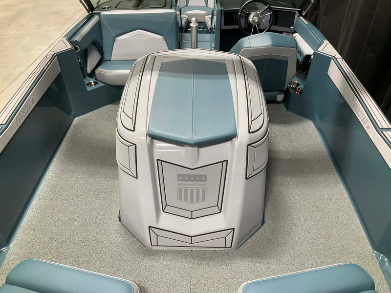 Slide: The Image of Mastercraft Prostar 2025 - 31