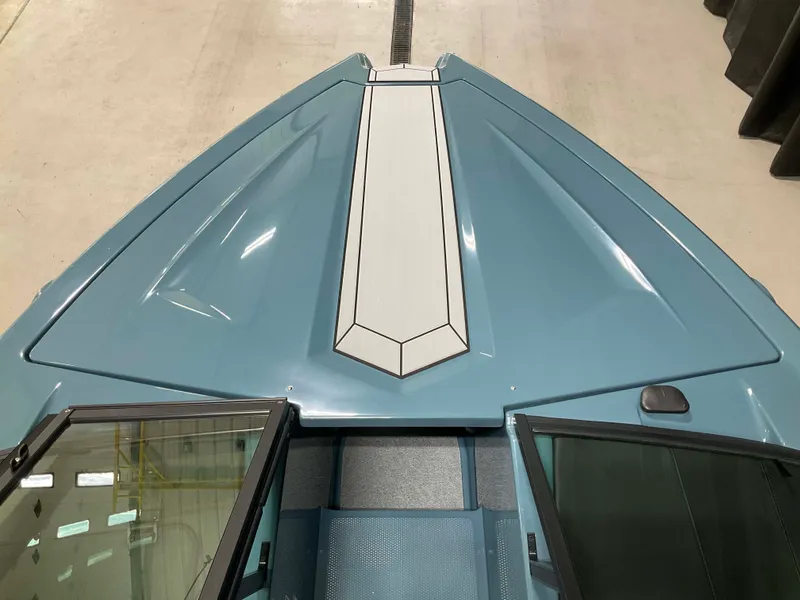 Slide: The Image of Mastercraft Prostar 2025 - 36
