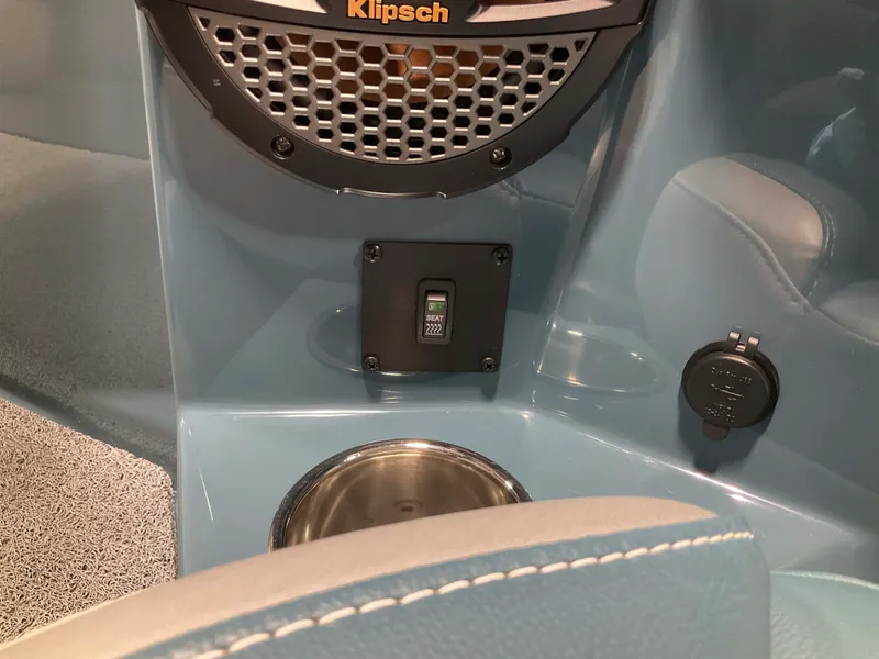 Slide: The Image of Mastercraft Prostar 2025 - 35