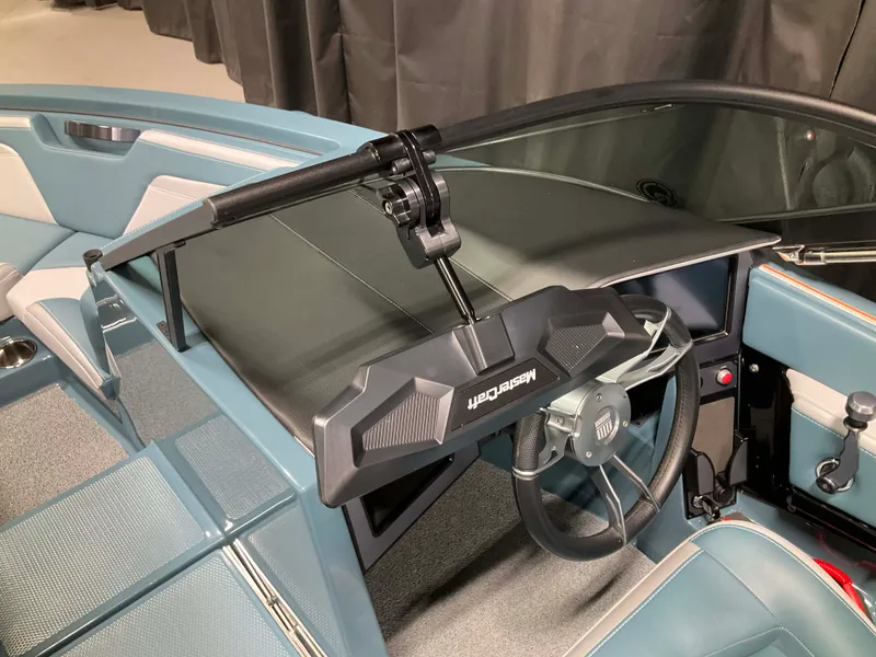Slide: The Image of Mastercraft Prostar 2025 - 30