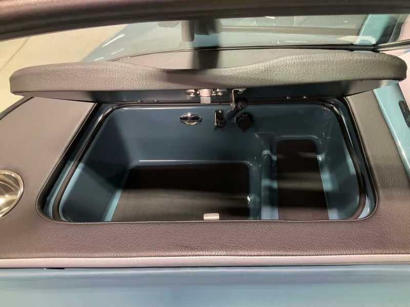 Slide: The Image of Mastercraft Prostar 2025 - 14