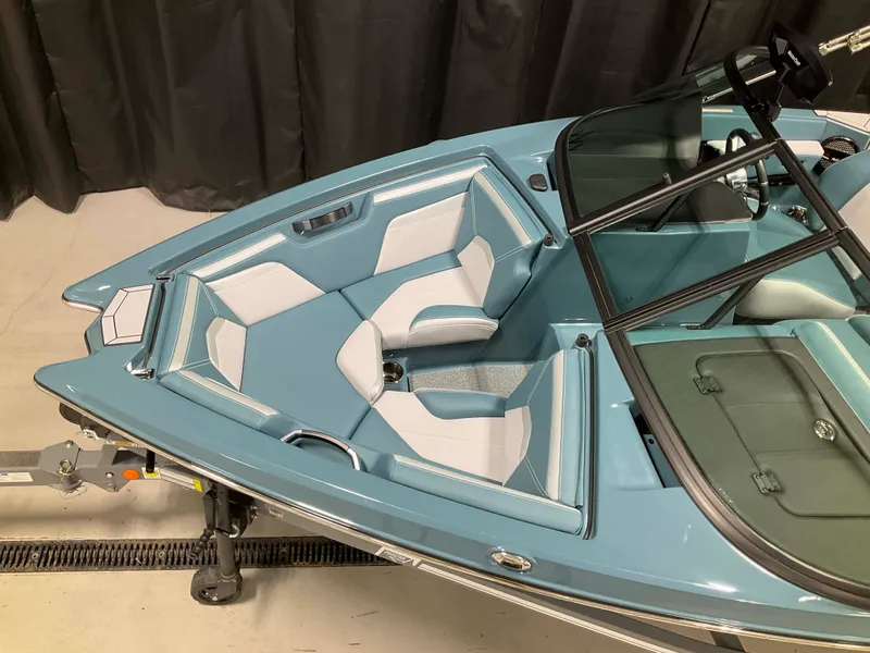 Slide: The Image of Mastercraft Prostar 2025 - 3