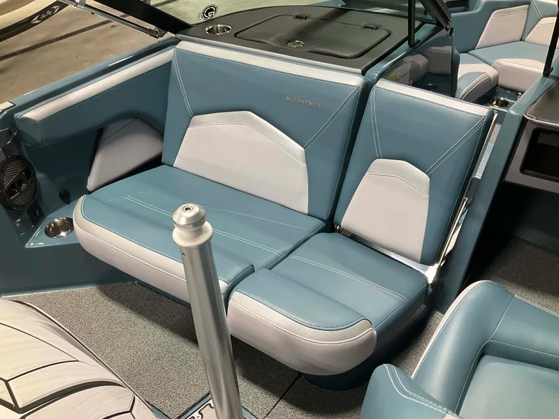 Slide: The Image of Mastercraft Prostar 2025 - 20