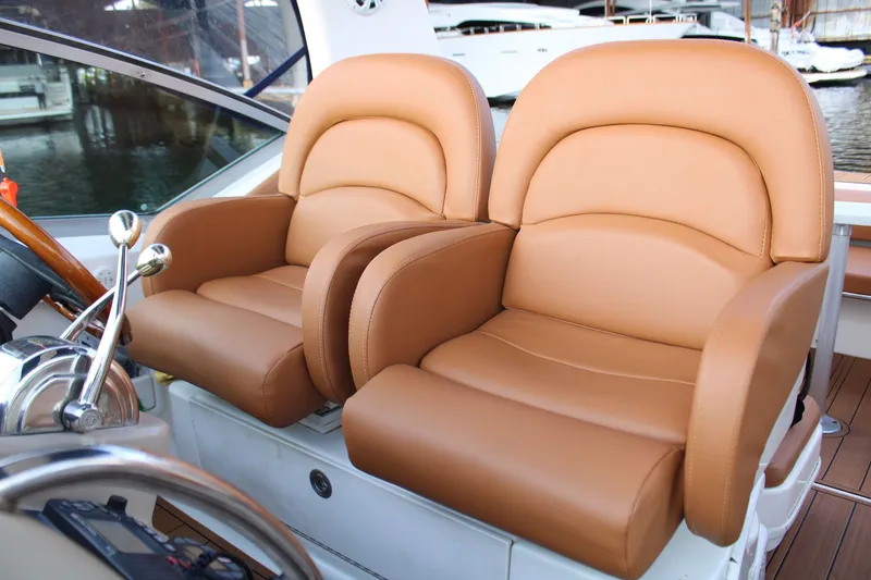 Slide: The Image of Sea Ray 340 Sundancer 2005 - 15