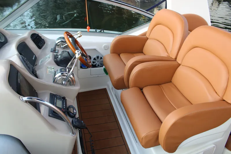 Slide: The Image of Sea Ray 340 Sundancer 2005 - 16