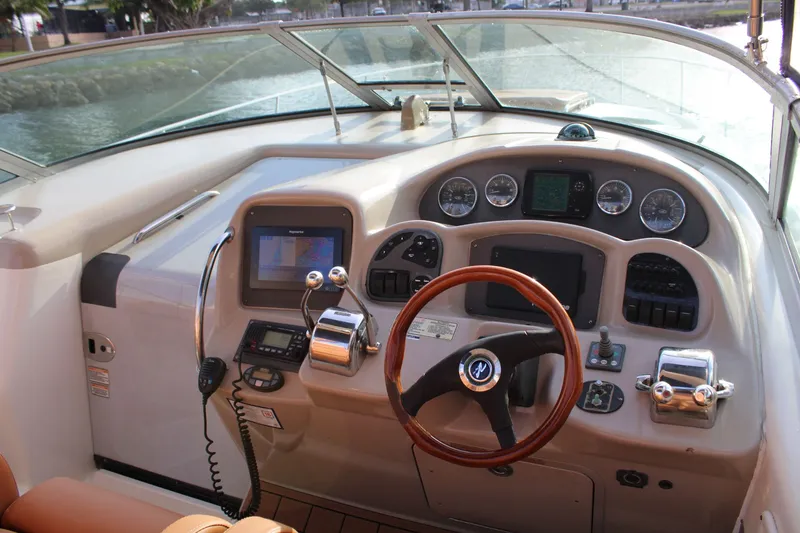 Slide: The Image of Sea Ray 340 Sundancer 2005 - 18