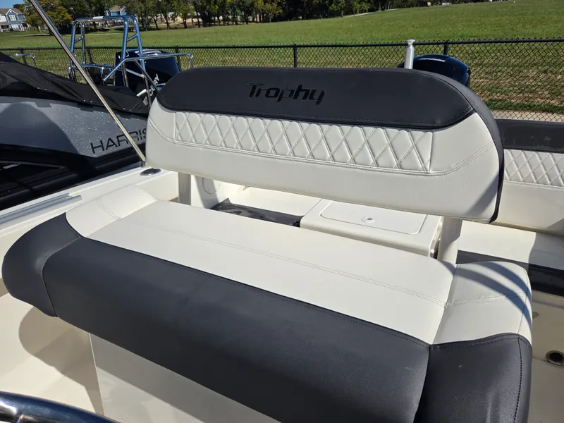 Slide: The Image of Bayliner TROPHY T20CC 2023 - 19