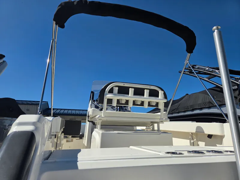 Slide: The Image of Bayliner TROPHY T20CC 2023 - 15