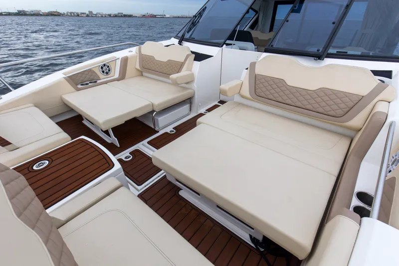 Slide: The Image of Aquila 36 SPORT 2024 - 29