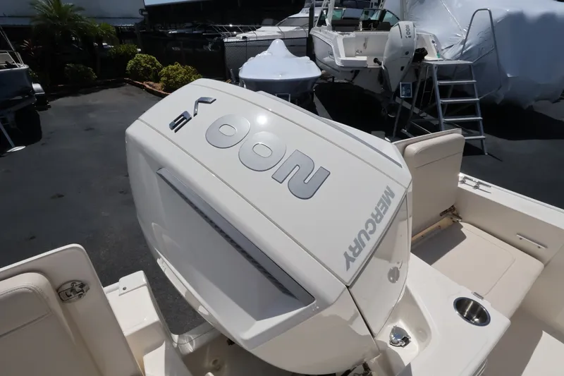 Slide: The Image of Boston Whaler 210 Montauk 2027 - 8