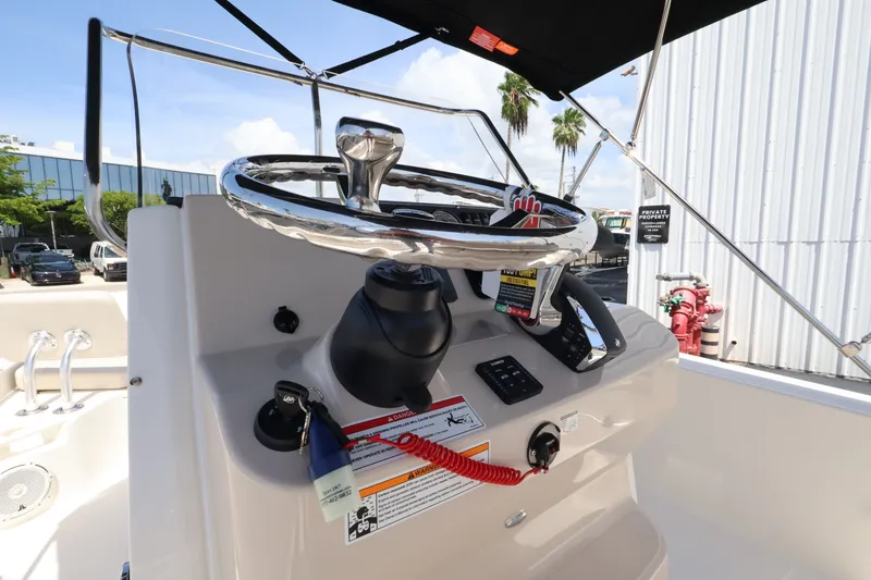 Slide: The Image of Boston Whaler 210 Montauk 2027 - 17