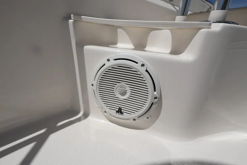 Slide: The Image of Boston Whaler 210 Montauk 2027 - 24
