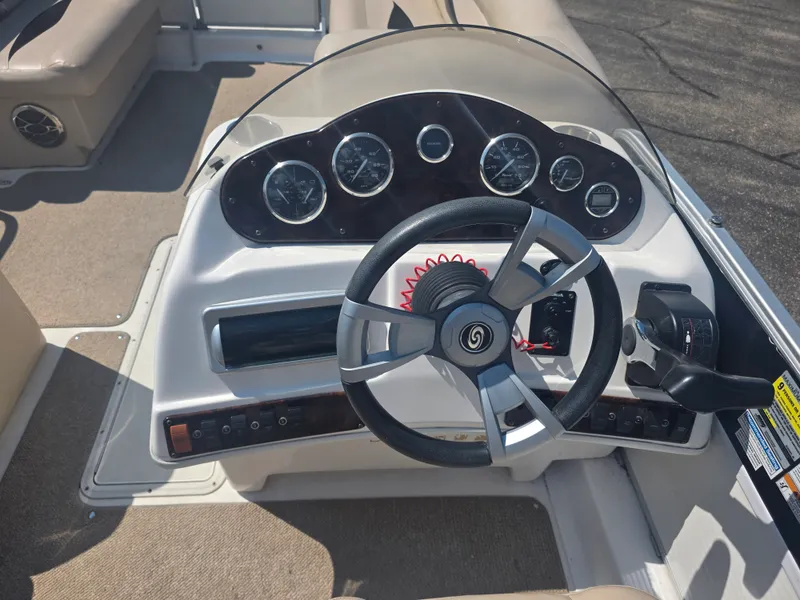 Slide: The Image of Hurricane 196 FUNDECK 2013 - 6