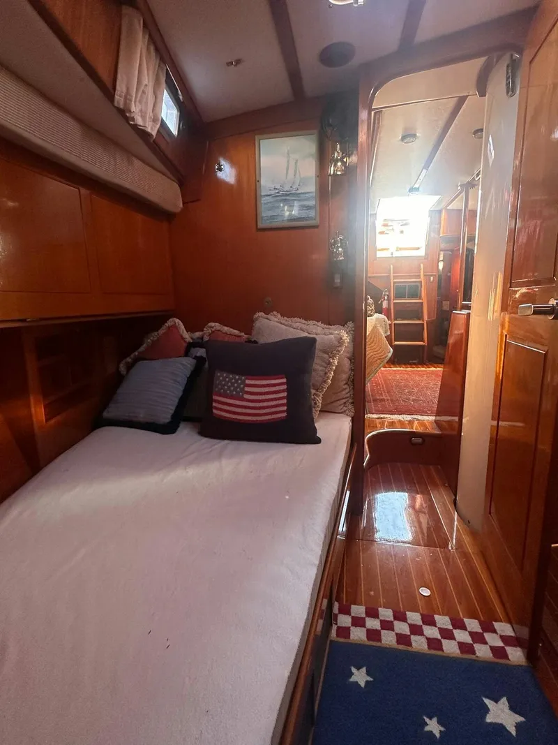Slide: The Image of Camper And Nicholsons 60 1983 - 22