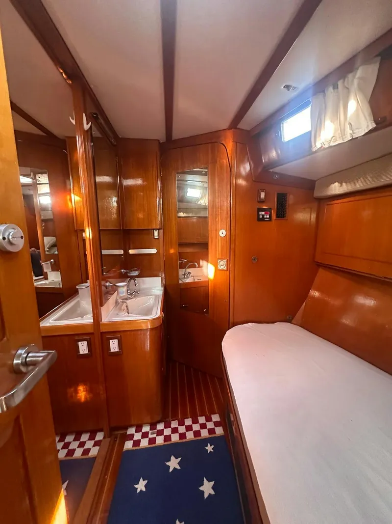 Slide: The Image of Camper And Nicholsons 60 1983 - 23