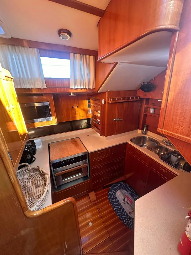 Slide: The Image of Camper And Nicholsons 60 1983 - 16